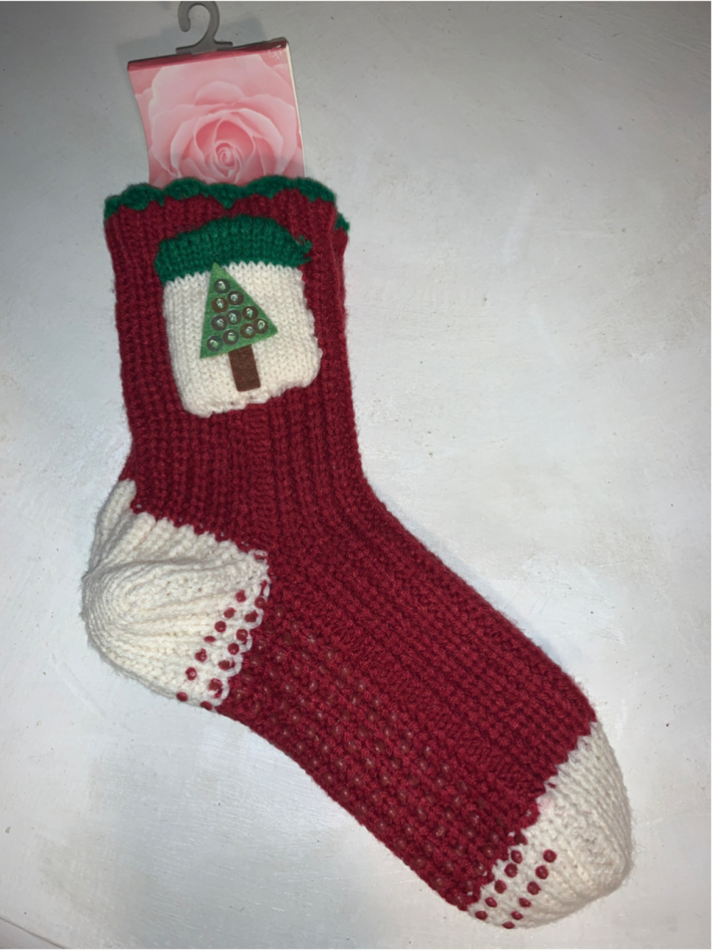 10 items with a 🔒for $20 - La Vie en Rose xmas Slipper Socks One Size Red White